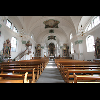 Näfels, St. Hilarius, Innenraum / Hauptschiff in Richtung Chor