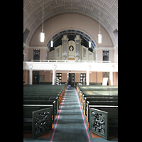 Berlin, Hoffnungskirche, Innenraum / Hauptschiff in Richtung Orgel