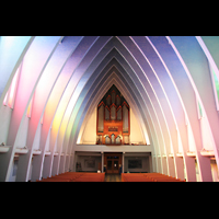 Berlin, Kirche am Hohenzollernplatz, Innenraum / Hauptschiff in Richtung Orgel