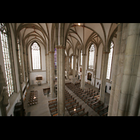 Blick von der Orgelempore in die Kirche