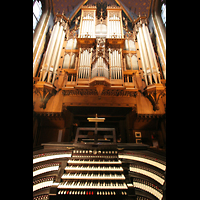 Kevelaer, Marienbasilika, Orgel mit Spieltisch