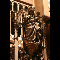 Kevelaer, Marienbasilika, Marienfigur im Orgelprospekt