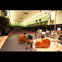 Bremen, Glockensaal, Blick von der Bühne in den Saal