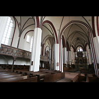 Seitenschiff und Chor