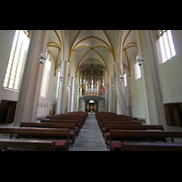 Innenraum / Hauptschiff in Richtung gro�er Orgel