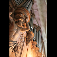Laon, Cathédrale, Orgelprospekt mit Trägerfiguren