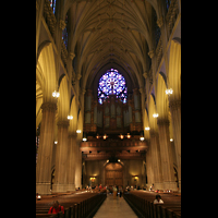 New York City, St. Patrick's Cathedral, Innenraum / Hauptschiff in Richtung Orgel
