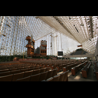 Garden Grove, Christ Cathedral ('Crystal Cathedral'), Innenraum mit Hauptorgel und Trompeteria (2008)