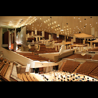 Berlin, Philharmonie, Blick von links oben in den Saal