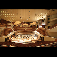 Berlin, Philharmonie, Gesamtansicht mit Blick auf die Orgel