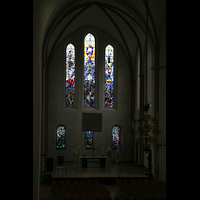 Bremen, St. Stephani, Bunte Fenster mit Glasmalerei im Chor