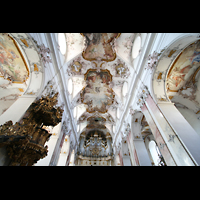 Amorbach, Abteikirche, Kanzel und Orgel