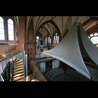 Berlin, Heilig-Kreuz-Kirche (Kirche zum Heiligen Kreuz), Blick von der Seitenempore zur Orgel