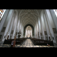 München (Munich), St. Johann Baptist (kath.), Innenraum / Hauptschiff in Richtung Chor