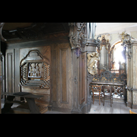 Ottobeuren, Abtei - Basilika St. Alexander und Theodor, Blick auf den Spieltisch der Dreifaltigkeitsorgel und zur Heilig-Geist-Orgel
