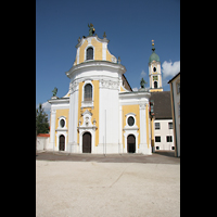 Ochsenhausen, Klosterkirche St. Georg, Fassade mit Turm