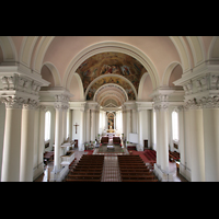 Linz, Familienkirche, Blick von der Orgelempore in die Kirche