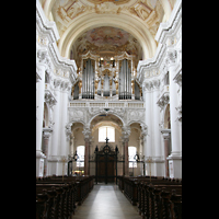 Innenraum / Hauptschiff in Richtung Orgel