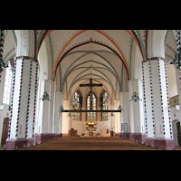 Gransee, Stadtkirche St. Marien, Innenraum / Hauptschiff in Richtung Chor