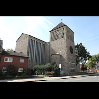 Dülmen, Heilig-Kreuz-Kirche, Außenansicht vom Chor aus gesehen