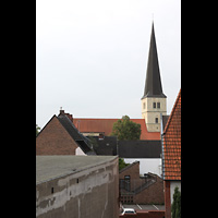 Dülmen, St. Viktor, Blick auf den Kirchturm über die Dächer der Stadt