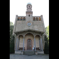 Berlin, St. Peter & Paul auf Nikolskoe (Wannsee), Fassade mit Turm