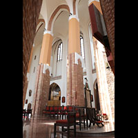 Szczecin (Stettin), Katedra sw. Jakuba (Jakobskathedrale), Blick von hinter dem Altar in den Chorraum mit Chororgel