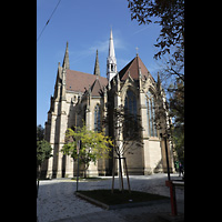 Stuttgart, St. Maria, Chor und Seitenschiff von außen