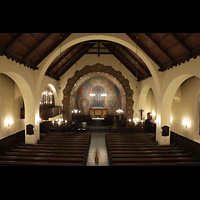 lesund, Kirke, Blick vom Spieltisch in die Kirche