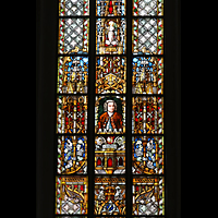 Leipzig, Thomaskirche, Bunte Glasfenster mit Johann Sebastian Bach-Motiv