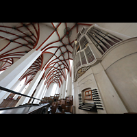 Leipzig, Thomaskirche, Bach-Orgel mit Spieltisch seitlich
