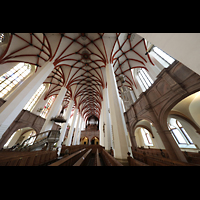 Leipzig, Thomaskirche, Blick von der Vierung in die Kirche
