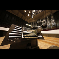 Leipzig, Neues Gewandhaus, Mobiler Spieltisch und Orgel perspektivisch