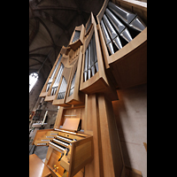 Nrnberg (Nuremberg), Frauenkirche am Hauptmarkt, Orgel mit Spieltisch seitlich