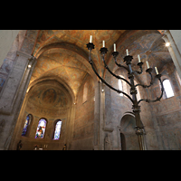 Braunschweig, Dom St. Blasii, Siebenarmiger Leuchter mit Blick in den Chorraum VOR Bau der Chororgel