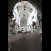 Braunschweig, St. Ägidien, Blick durch die Chorsäulen ins Hauptschiff und zur Orgel