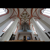 Braunschweig, St. Petri, Innenraum mit Orgelempore und Blick ins Gewölbe