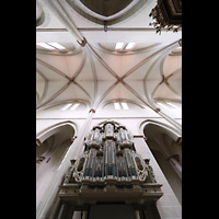 Braunschweig, Klosterkirche St. Mariae, Orgel mit Blick ins Gewölbe