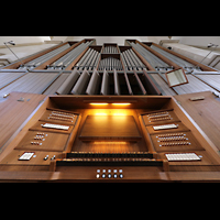 Braunschweig, St. Andreas, Spieltisch mit Orgel perspektivisch