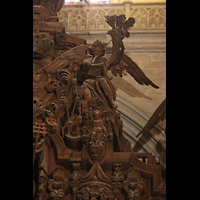 Sevilla, Catedral, Rechts-mittlerer Engel auf dem Gehäuse der Epistelorgel