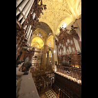 Sevilla, Catedral, Blick von der Empore der Evangelienorgel zur Epistelorgel