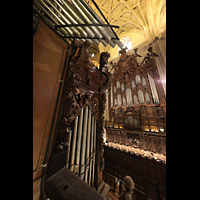 Sevilla, Catedral, Blick vom Rckpositiv und den Chamaden der Evangelienorgel zur Epistelorgel