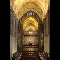 Sevilla, Catedral, Chorraum mit Hochaltar und Orgeln