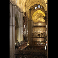 Sevilla, Catedral, Hochaltar und Evangelienorgel