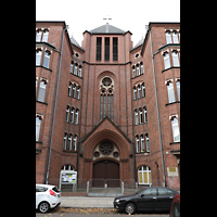 Berlin, Ss. Corpus Christi Kirche, Fassade