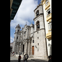 La Habana (Havanna), Catedral de San Cristóbal, Fassade schräg von der Calle Empedrado gesehen