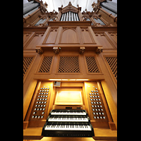 Schaffhausen, St. Johann, Orgel mit Spieltisch perspektivisch