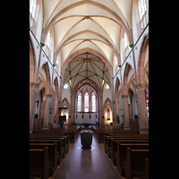 Bühl, Stadtpfarrkirche Münster St. Peter und Paul, Innenraum in Richtung Chor