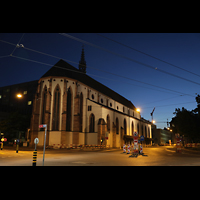 Basel, Predigerkirche, Außenansicht bei Nacht
