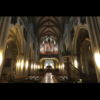 Fribourg (Freiburg), Cathédrale Saint-Nicolas, Innenraum in Richtung Hauptorgel